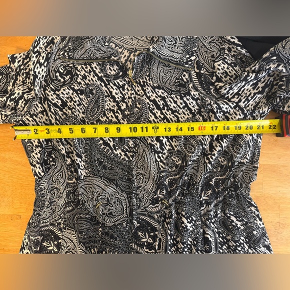 Chico's Zenergy Paisley Print Cinch Waist Full Zip Jacket Women’s Size 2 Large - Picture 7 of 8